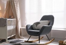 barefoot-and-pregnant:-review-of-the-naomi-home-glider